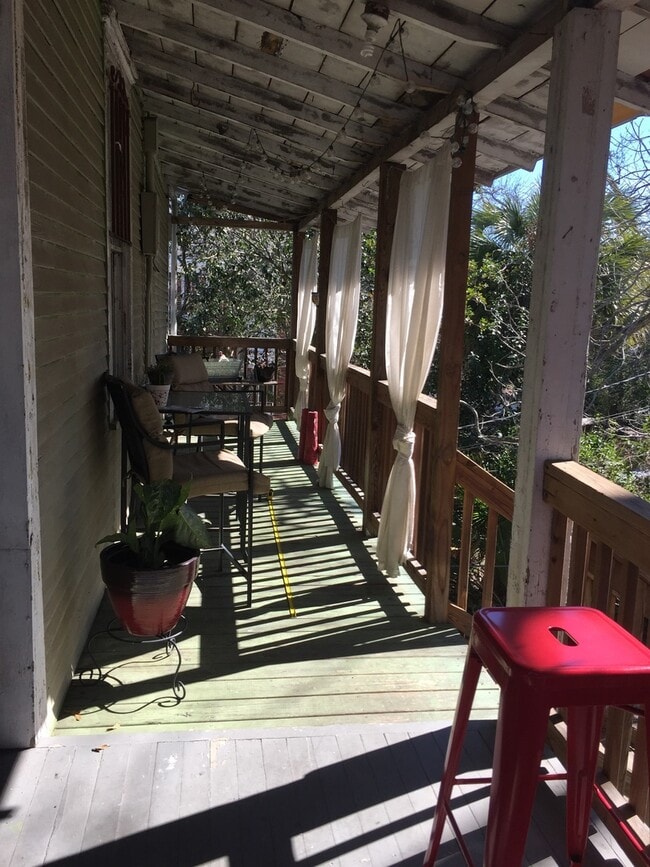 property at 811 E Henry St