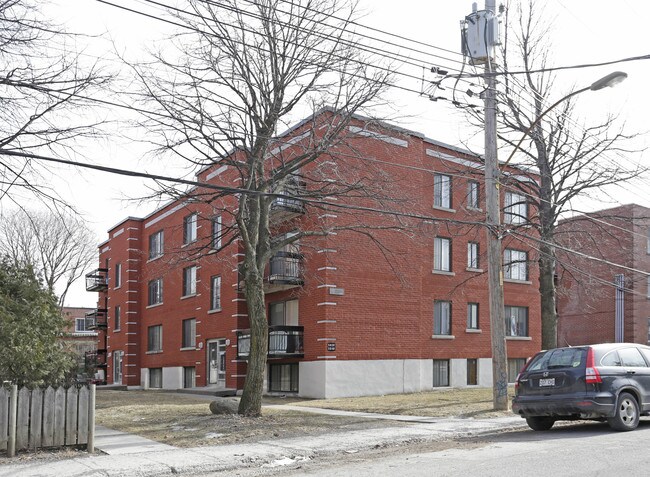 5020 Barclay in Montréal, QC - Building Photo - Primary Photo