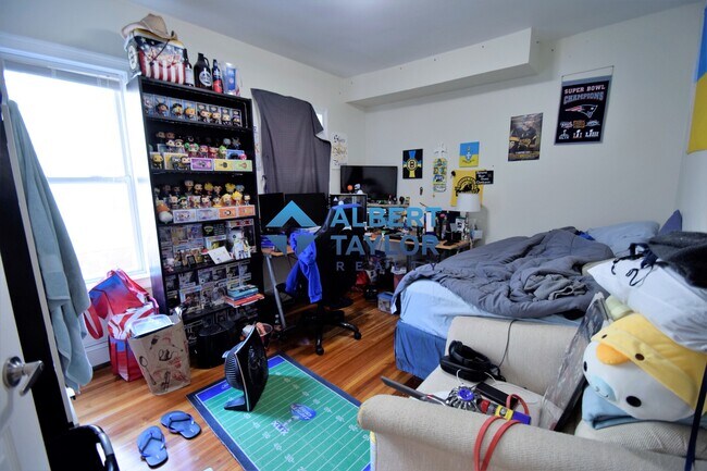 9 Winter Hill Rd, Unit 1