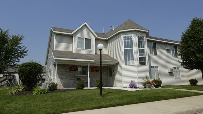 Bayberry Farms Apartments in Wyoming, MI - Building Photo - Building Photo