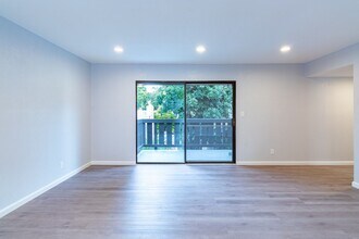 4786 E Malta St in Long Beach, CA - Building Photo - Building Photo