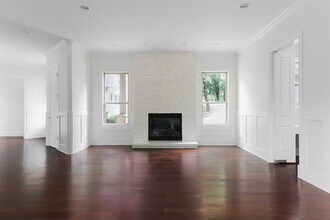 506 Konstanty Cir in West Lake Hills, TX - Building Photo - Building Photo