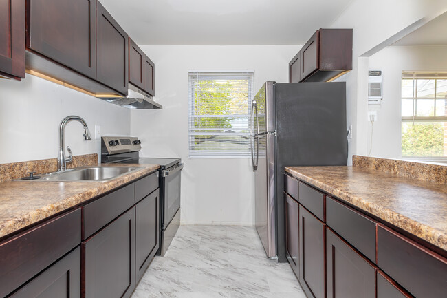 Salem Crossing Apartments