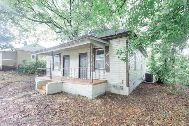 208 W Cherry St in Griffin, GA - Building Photo - Building Photo