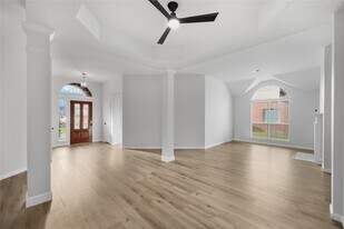 19134 Milloak Dr in Humble, TX - Building Photo