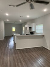 8018 Hamlet St in Houston, TX - Building Photo - Building Photo