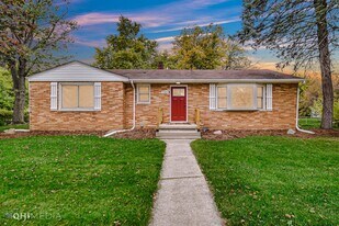 7080 Delaware St in Merrillville, IN - Building Photo