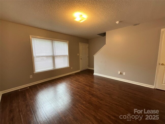 206 W 15th St in Newton, NC - Building Photo - Building Photo