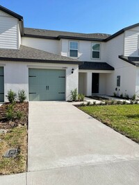 1589 Wynford Cir in Tavares, FL - Building Photo - Building Photo