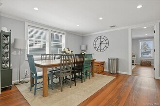 5 Carlton Ave in Port Washington, NY - Building Photo - Building Photo