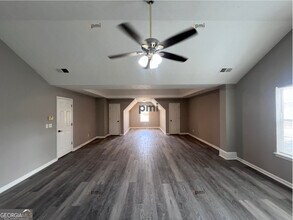 6665 Setter Dr in Riverdale, GA - Foto de edificio - Building Photo