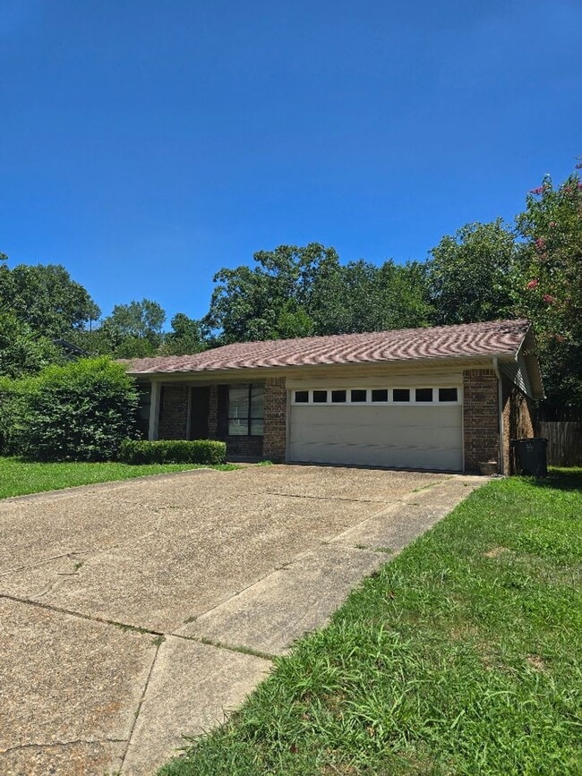 104 Ridgeview St