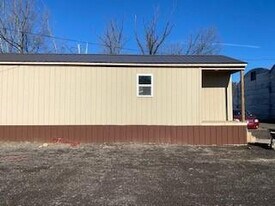 222 Oliver St in St. Albans, WV - Building Photo