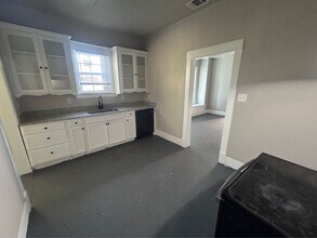 1925 11th St in Port Arthur, TX - Building Photo - Building Photo