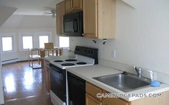 1539 Cambridge St, Unit 3 in Cambridge, MA - Building Photo