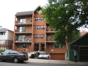 3814 114th St in Flushing, NY - Foto de edificio - Building Photo