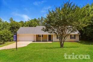 45 Brighton Dr in Covington, GA - Building Photo