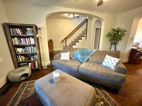 3327 W Grace St in Richmond, VA - Building Photo - Building Photo