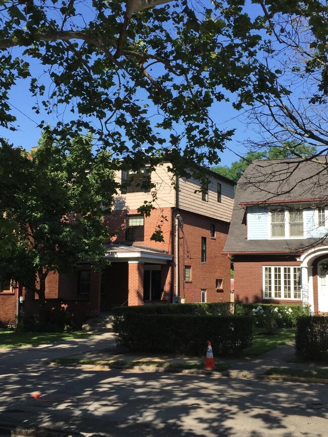 1161 King Ave, Unit 1 in Pittsburgh, PA - Building Photo - Building Photo