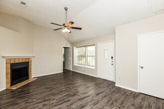 4702 Waxwing Dr in Arlington, TX - Building Photo - Building Photo