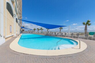 365 E Beach Blvd in Gulf Shores, AL - Building Photo - Building Photo