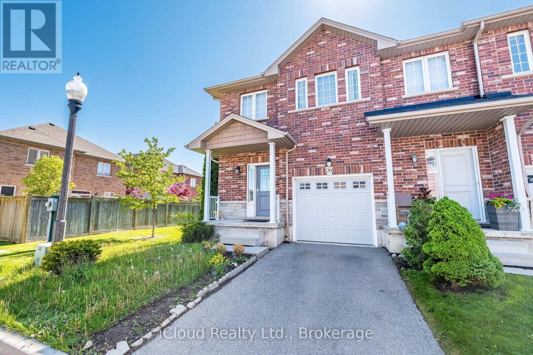 45-45 Seabreeze Crescent in Hamilton, ON - Building Photo