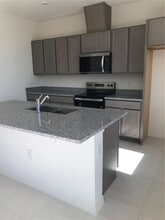 7200 Big Cedar Aly in Groveland, FL - Building Photo - Building Photo