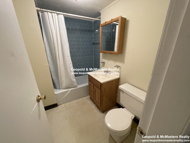 1198 Commonwealth Ave, Unit 1 in Boston, MA - Building Photo - Building Photo