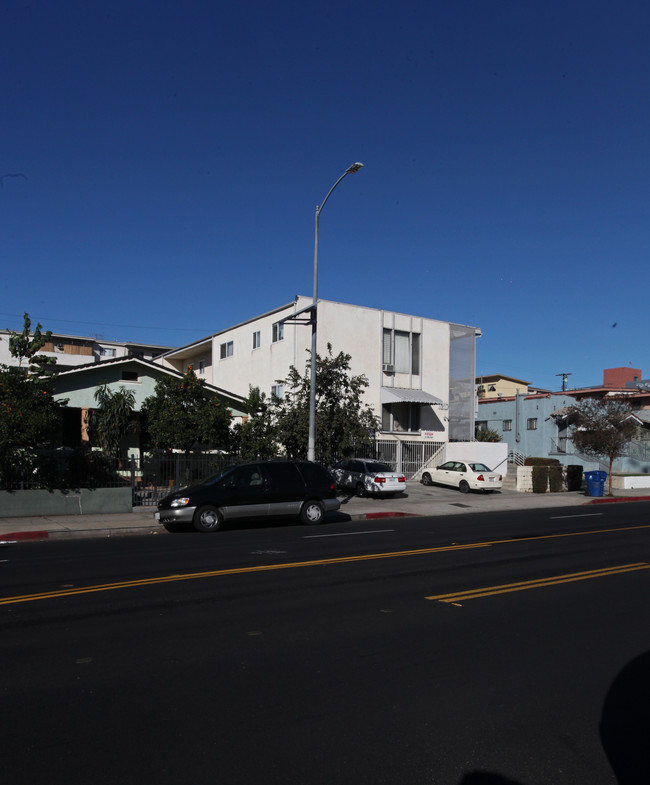 1217 N Virgil Ave in Los Angeles, CA - Building Photo - Building Photo