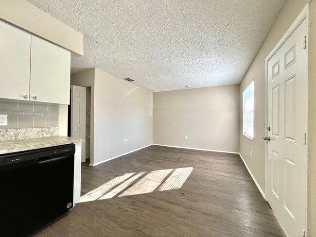 Raven at Park Place in Pinellas Park, FL - Foto de edificio - Building Photo
