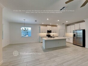 14318 17th Ct E in Parrish, FL - Foto de edificio - Building Photo