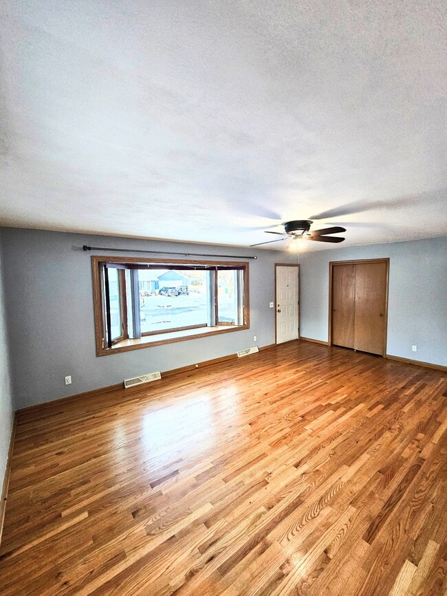 property at 4521 Jade Ln