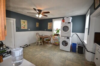 234 Cypress St, Unit 3 in Brookline, MA - Building Photo - Building Photo