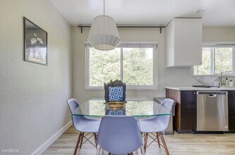 1219 W McKinley Ave in Sunnyvale, CA - Foto de edificio - Building Photo