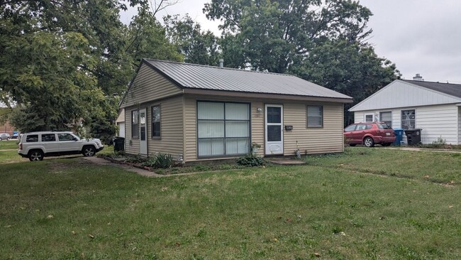 property at 1701 Seneca Ave