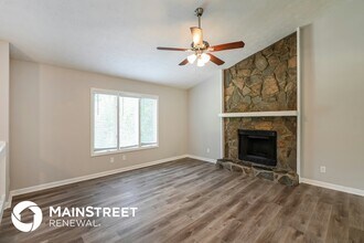 2807 Cherokee Cove SW in Stone Mountain, GA - Building Photo - Building Photo