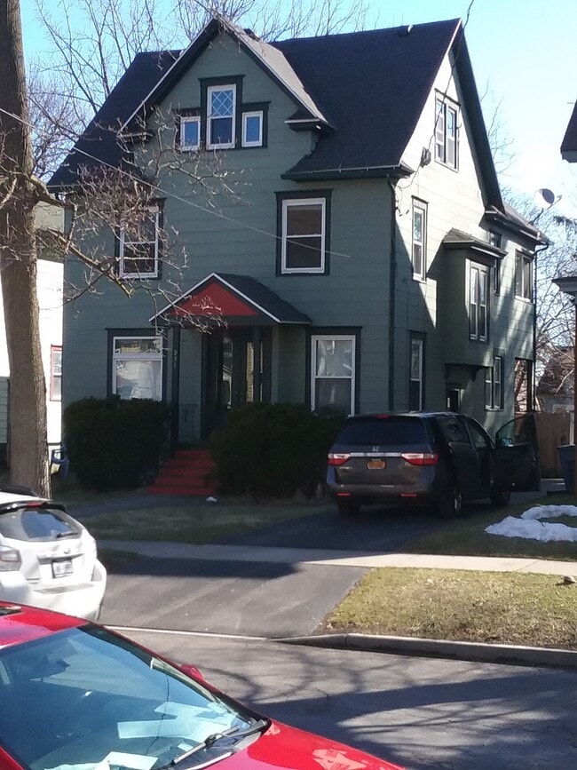 931 Westcott St