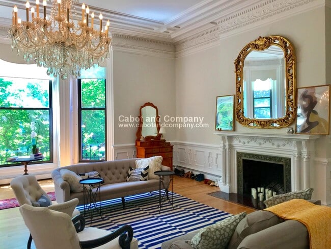 263 Commonwealth Avenue, Unit 3 in Boston, MA - Building Photo - Building Photo