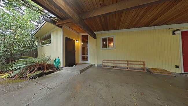 property at 4930 SW Dakota Ave
