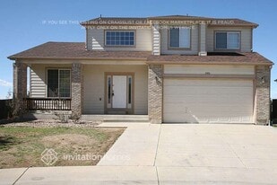 2931 S Tower Way in Aurora, CO - Building Photo