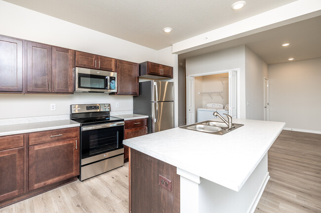 Fountain Terrace in West Des Moines, IA - Building Photo - Interior Photo