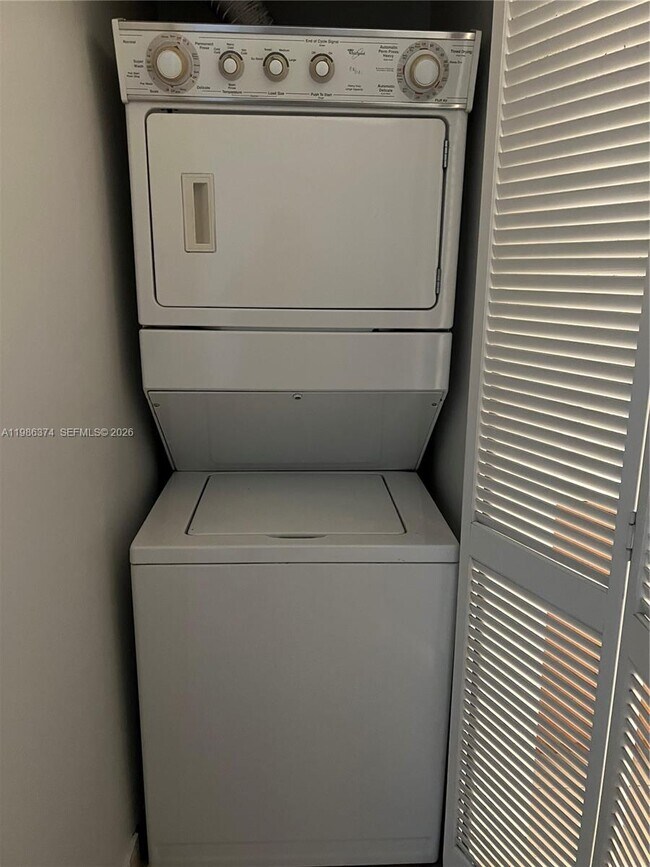 1385 Crystal Way in Delray Beach, FL - Building Photo - Building Photo