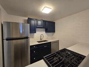 663 Bishops Lodge Rd in Santa Fe, NM - Building Photo - Building Photo