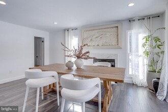 5704 Wood Duck Ct in Burke, VA - Building Photo - Building Photo