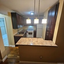 607 S 5th Ave, Unit 2nd Flr Duplex in Mount Vernon, NY - Building Photo - Building Photo