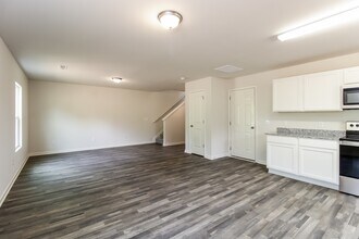 1592 BOBWHITE LN in Asheboro, NC - Building Photo - Building Photo