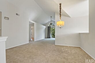 434 Cromwell Cir in Bartlett, IL - Building Photo - Building Photo