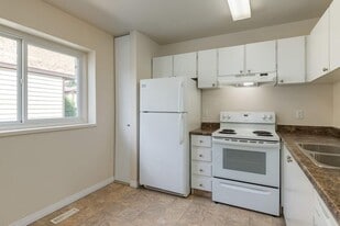 Cavell Ridge Townhomes in Edmonton, AB - Building Photo