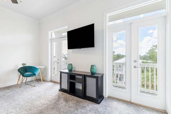 337 Grande Pointe Cir