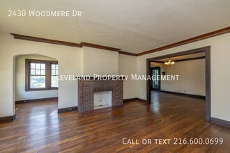 2430 Woodmere Dr in Cleveland Heights, OH - Building Photo - Building Photo